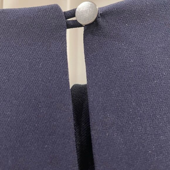 🔵 Talbots Navy Sleeveless Peplum Top – Rounded Neck – Size 6 - Picture 7 of 9